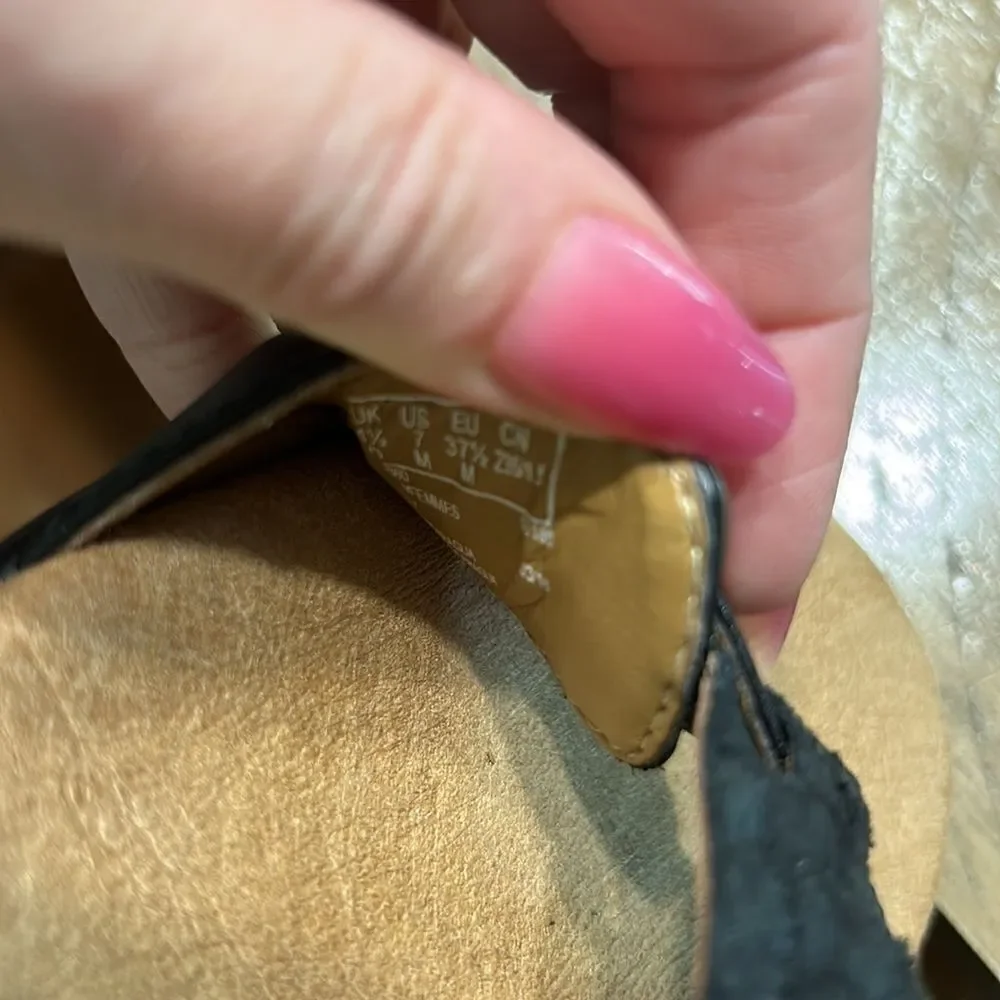 Clarks Black and Tan Sandals - Picture 7 of 12